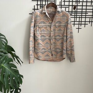 Like new Faherty Brand Button-Up Shirt